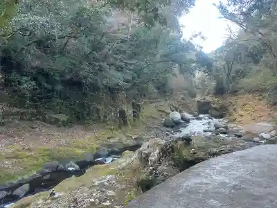 天安河原宮の{uncategorized: "未分類", other: "その他", undefined: "問題あり", building: "その他建物", grave: "お墓", sacred_gate: "鳥居", guardian: "狛犬", statue: "像", buddha: "仏像", history: "歴史", nature: "自然", garden: "庭園", animal: "動物", pagoda: "塔", temizu: "手水舎", mountain_gate: "山門・神門", sanctuary: "本殿・本堂", subordinate: "末社・摂社", art: "芸術", scenery: "景色", jizo: "地蔵", ema: "絵馬", goshuin: "御朱印", omikuji: "おみくじ", items: "授与品その他", amulet: "お守り", goshuincho: "御朱印帳", eats: "食事", festival: "お祭り", votive_dance: "神楽", shichigosan: "七五三参", wedding: "結婚式", experience: "体験その他", initially: "初詣", around: "周辺", anti_infection: "感染症対策"}