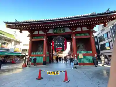 浅草寺の山門・神門