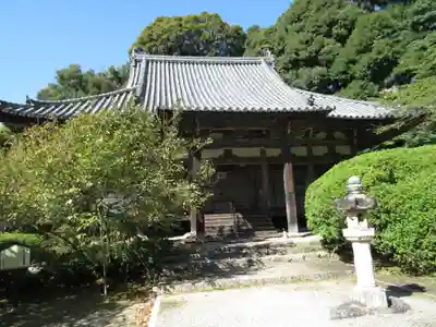 長岳寺の本殿・本堂