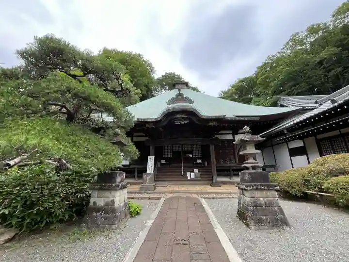 等覚院の{uncategorized: "未分類", other: "その他", undefined: "問題あり", building: "その他建物", grave: "お墓", sacred_gate: "鳥居", guardian: "狛犬", statue: "像", buddha: "仏像", history: "歴史", nature: "自然", garden: "庭園", animal: "動物", pagoda: "塔", temizu: "手水舎", mountain_gate: "山門・神門", sanctuary: "本殿・本堂", subordinate: "末社・摂社", art: "芸術", scenery: "景色", jizo: "地蔵", ema: "絵馬", goshuin: "御朱印", omikuji: "おみくじ", items: "授与品その他", amulet: "お守り", goshuincho: "御朱印帳", eats: "食事", festival: "お祭り", votive_dance: "神楽", shichigosan: "七五三参", wedding: "結婚式", experience: "体験その他", initially: "初詣", around: "周辺", anti_infection: "感染症対策"}