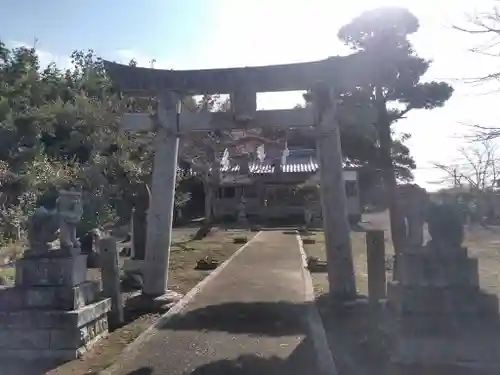 猫石貴船神社の鳥居