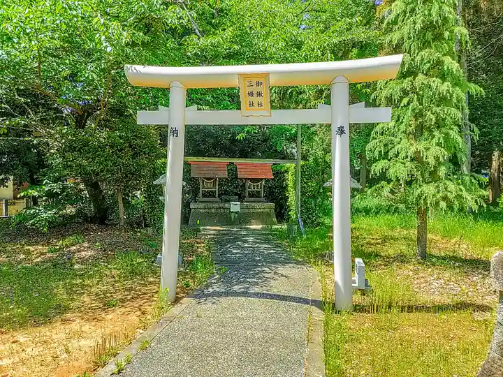 金石神社の末社・摂社