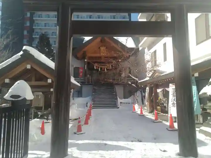 札幌祖霊神社の鳥居