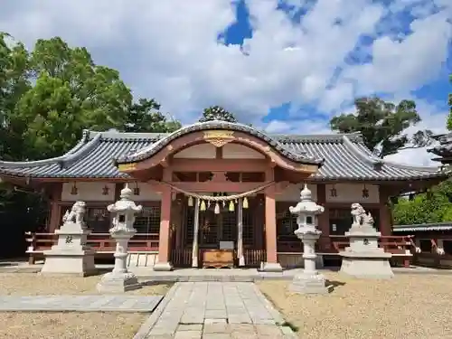 百済王神社の本殿・本堂