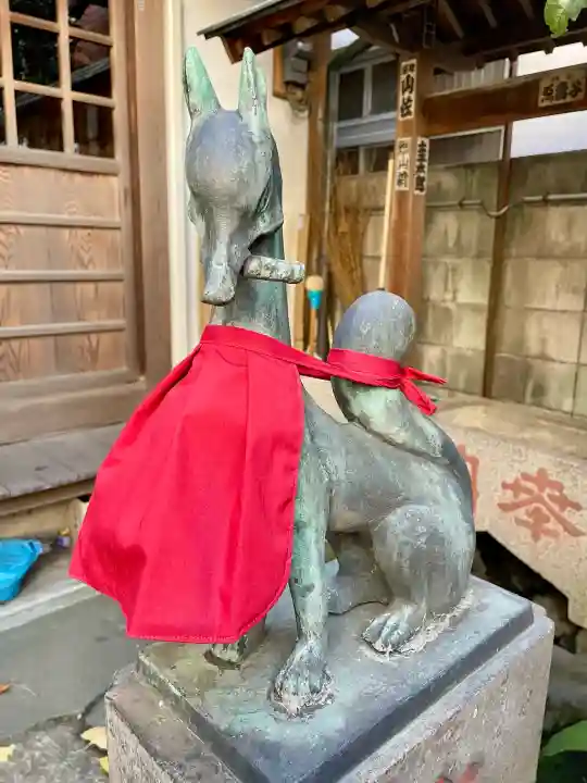 亀住稲荷神社の{uncategorized: "未分類", other: "その他", undefined: "問題あり", building: "その他建物", grave: "お墓", sacred_gate: "鳥居", guardian: "狛犬", statue: "像", buddha: "仏像", history: "歴史", nature: "自然", garden: "庭園", animal: "動物", pagoda: "塔", temizu: "手水舎", mountain_gate: "山門・神門", sanctuary: "本殿・本堂", subordinate: "末社・摂社", art: "芸術", scenery: "景色", jizo: "地蔵", ema: "絵馬", goshuin: "御朱印", omikuji: "おみくじ", items: "授与品その他", amulet: "お守り", goshuincho: "御朱印帳", eats: "食事", festival: "お祭り", votive_dance: "神楽", shichigosan: "七五三参", wedding: "結婚式", experience: "体験その他", initially: "初詣", around: "周辺", anti_infection: "感染症対策"}