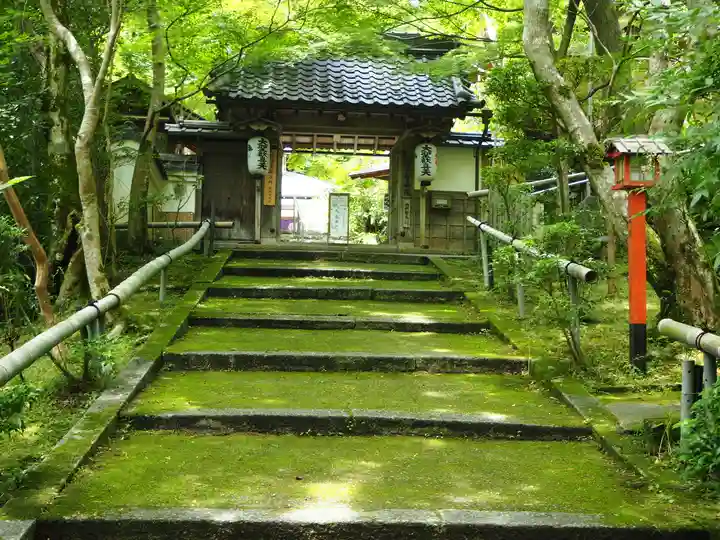 山科聖天 雙林院(双林院) の山門・神門