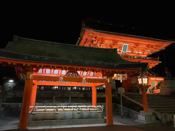 伏見稲荷大社(京都府)