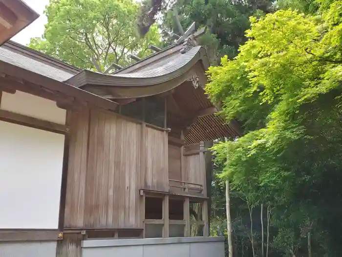 諏訪神社の本殿