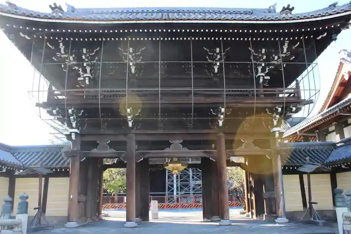 本願寺(西本願寺)の山門・神門