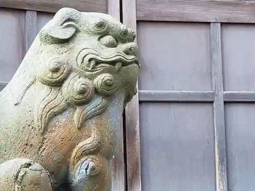 諏訪神社の狛犬