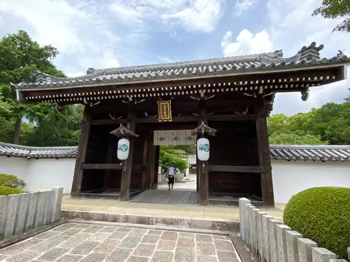 多田神社の山門・神門