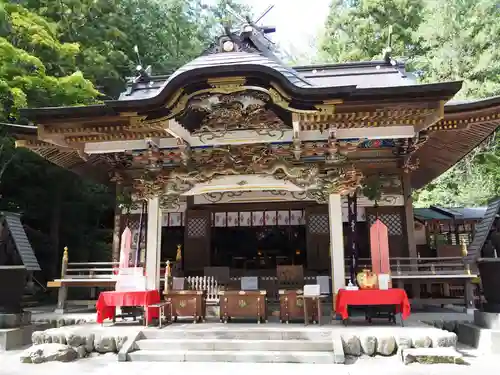 宝登山神社の本殿・本堂