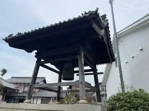 勝泉寺の{uncategorized: "未分類", other: "その他", undefined: "問題あり", building: "その他建物", grave: "お墓", sacred_gate: "鳥居", guardian: "狛犬", statue: "像", buddha: "仏像", history: "歴史", nature: "自然", garden: "庭園", animal: "動物", pagoda: "塔", temizu: "手水舎", mountain_gate: "山門・神門", sanctuary: "本殿・本堂", subordinate: "末社・摂社", art: "芸術", scenery: "景色", jizo: "地蔵", ema: "絵馬", goshuin: "御朱印", omikuji: "おみくじ", items: "授与品その他", amulet: "お守り", goshuincho: "御朱印帳", eats: "食事", festival: "お祭り", votive_dance: "神楽", shichigosan: "七五三参", wedding: "結婚式", experience: "体験その他", initially: "初詣", around: "周辺", anti_infection: "感染症対策"}
