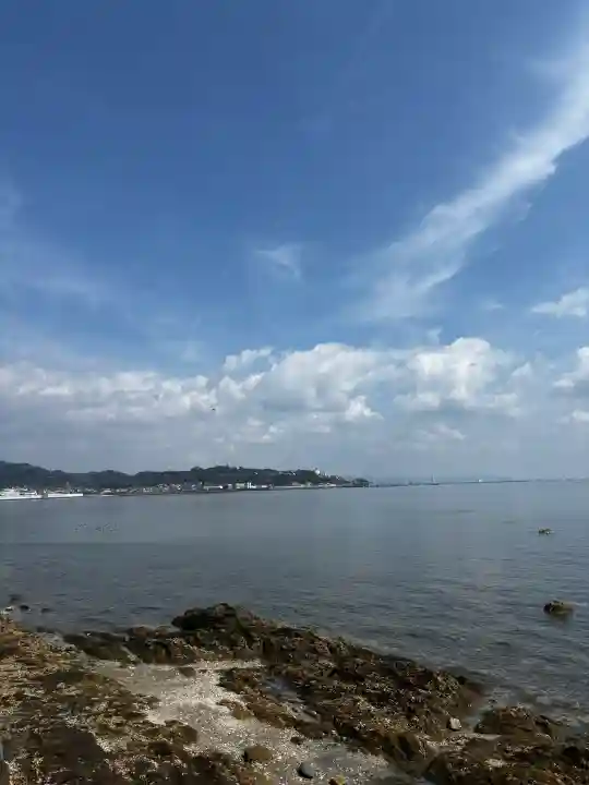 八大龍神社の{uncategorized: "未分類", other: "その他", undefined: "問題あり", building: "その他建物", grave: "お墓", sacred_gate: "鳥居", guardian: "狛犬", statue: "像", buddha: "仏像", history: "歴史", nature: "自然", garden: "庭園", animal: "動物", pagoda: "塔", temizu: "手水舎", mountain_gate: "山門・神門", sanctuary: "本殿・本堂", subordinate: "末社・摂社", art: "芸術", scenery: "景色", jizo: "地蔵", ema: "絵馬", goshuin: "御朱印", omikuji: "おみくじ", items: "授与品その他", amulet: "お守り", goshuincho: "御朱印帳", eats: "食事", festival: "お祭り", votive_dance: "神楽", shichigosan: "七五三参", wedding: "結婚式", experience: "体験その他", initially: "初詣", around: "周辺", anti_infection: "感染症対策"}