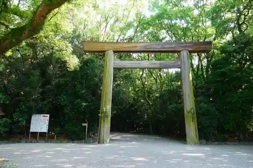 熱田神宮の鳥居