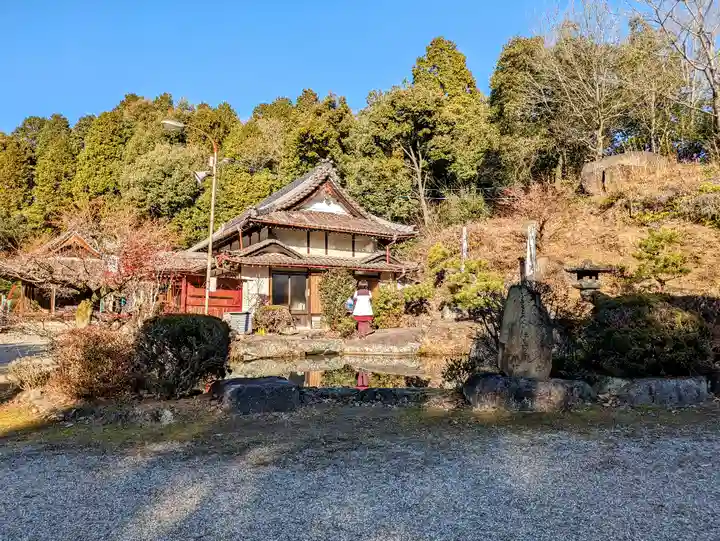 曽野稲荷神社の庭園