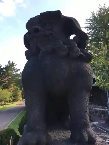 札幌護國神社の狛犬