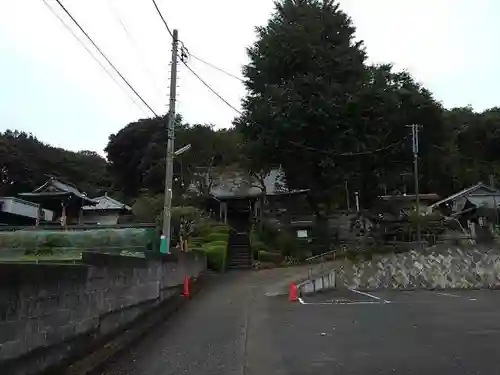 西蓮寺の山門