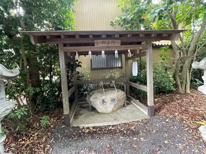 加和良神社の{uncategorized: "未分類", other: "その他", undefined: "問題あり", building: "その他建物", grave: "お墓", sacred_gate: "鳥居", guardian: "狛犬", statue: "像", buddha: "仏像", history: "歴史", nature: "自然", garden: "庭園", animal: "動物", pagoda: "塔", temizu: "手水舎", mountain_gate: "山門・神門", sanctuary: "本殿・本堂", subordinate: "末社・摂社", art: "芸術", scenery: "景色", jizo: "地蔵", ema: "絵馬", goshuin: "御朱印", omikuji: "おみくじ", items: "授与品その他", amulet: "お守り", goshuincho: "御朱印帳", eats: "食事", festival: "お祭り", votive_dance: "神楽", shichigosan: "七五三参", wedding: "結婚式", experience: "体験その他", initially: "初詣", around: "周辺", anti_infection: "感染症対策"}