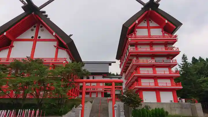 宝徳山稲荷大社の本殿・本堂