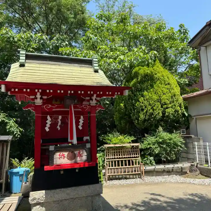 重幸稲荷神社の{uncategorized: "未分類", other: "その他", undefined: "問題あり", building: "その他建物", grave: "お墓", sacred_gate: "鳥居", guardian: "狛犬", statue: "像", buddha: "仏像", history: "歴史", nature: "自然", garden: "庭園", animal: "動物", pagoda: "塔", temizu: "手水舎", mountain_gate: "山門・神門", sanctuary: "本殿・本堂", subordinate: "末社・摂社", art: "芸術", scenery: "景色", jizo: "地蔵", ema: "絵馬", goshuin: "御朱印", omikuji: "おみくじ", items: "授与品その他", amulet: "お守り", goshuincho: "御朱印帳", eats: "食事", festival: "お祭り", votive_dance: "神楽", shichigosan: "七五三参", wedding: "結婚式", experience: "体験その他", initially: "初詣", around: "周辺", anti_infection: "感染症対策"}