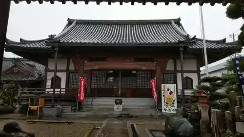 聖徳寺の本殿