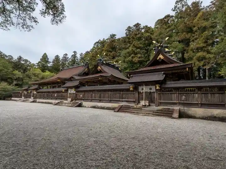 熊野本宮大社の{uncategorized: "未分類", other: "その他", undefined: "問題あり", building: "その他建物", grave: "お墓", sacred_gate: "鳥居", guardian: "狛犬", statue: "像", buddha: "仏像", history: "歴史", nature: "自然", garden: "庭園", animal: "動物", pagoda: "塔", temizu: "手水舎", mountain_gate: "山門・神門", sanctuary: "本殿・本堂", subordinate: "末社・摂社", art: "芸術", scenery: "景色", jizo: "地蔵", ema: "絵馬", goshuin: "御朱印", omikuji: "おみくじ", items: "授与品その他", amulet: "お守り", goshuincho: "御朱印帳", eats: "食事", festival: "お祭り", votive_dance: "神楽", shichigosan: "七五三参", wedding: "結婚式", experience: "体験その他", initially: "初詣", around: "周辺", anti_infection: "感染症対策"}