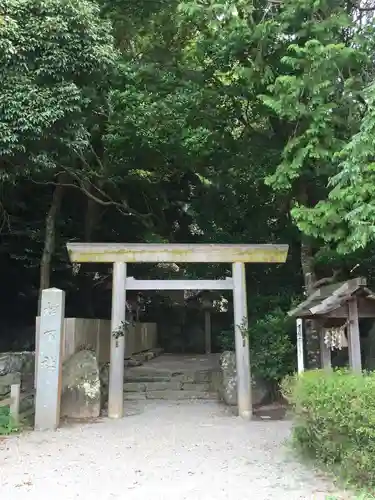 松下社の鳥居