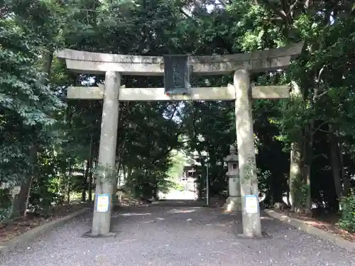 土呂八幡宮の鳥居