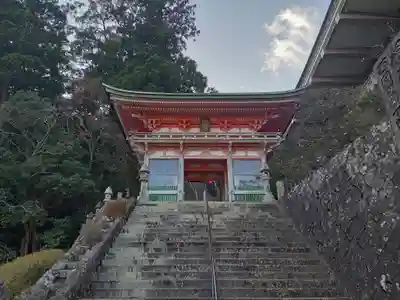 青岸渡寺の山門・神門
