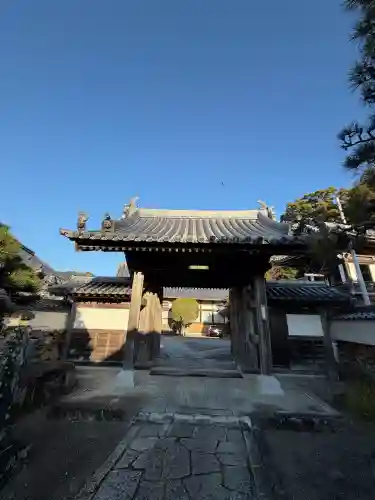 仏光寺（佛光寺）の{uncategorized: "未分類", other: "その他", undefined: "問題あり", building: "その他建物", grave: "お墓", sacred_gate: "鳥居", guardian: "狛犬", statue: "像", buddha: "仏像", history: "歴史", nature: "自然", garden: "庭園", animal: "動物", pagoda: "塔", temizu: "手水舎", mountain_gate: "山門・神門", sanctuary: "本殿・本堂", subordinate: "末社・摂社", art: "芸術", scenery: "景色", jizo: "地蔵", ema: "絵馬", goshuin: "御朱印", omikuji: "おみくじ", items: "授与品その他", amulet: "お守り", goshuincho: "御朱印帳", eats: "食事", festival: "お祭り", votive_dance: "神楽", shichigosan: "七五三参", wedding: "結婚式", experience: "体験その他", initially: "初詣", around: "周辺", anti_infection: "感染症対策"}