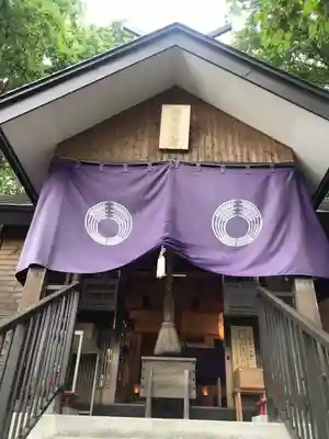 清田稲荷神社の本殿・本堂