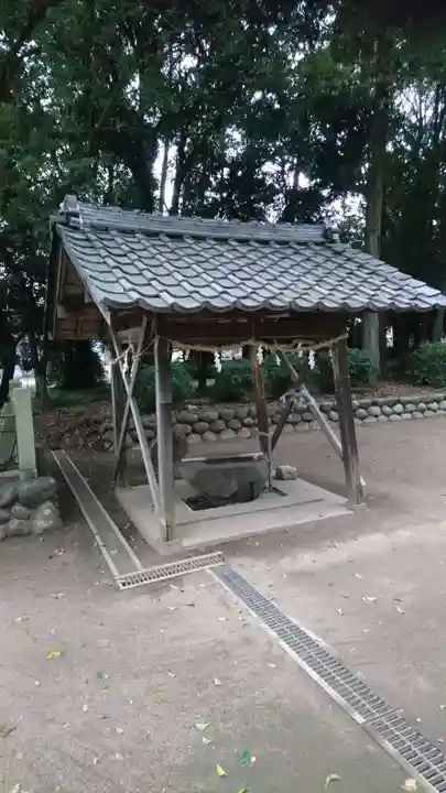 託美神社の手水舎
