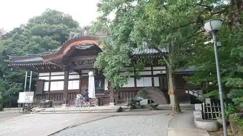 深大寺の本殿・本堂