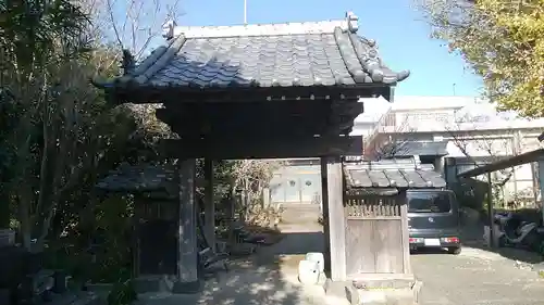 普向寺の山門