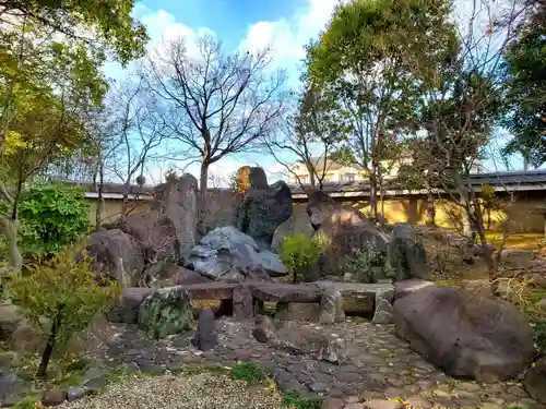 魚吹八幡神社の庭園