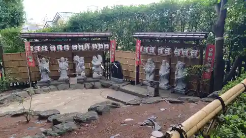 中野沼袋氷川神社の像