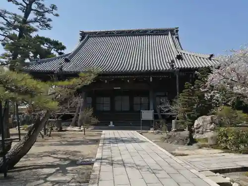 龍泉寺の本殿・本堂
