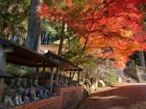 八王子神社の像