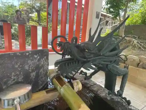 淵神社の{uncategorized: "未分類", other: "その他", undefined: "問題あり", building: "その他建物", grave: "お墓", sacred_gate: "鳥居", guardian: "狛犬", statue: "像", buddha: "仏像", history: "歴史", nature: "自然", garden: "庭園", animal: "動物", pagoda: "塔", temizu: "手水舎", mountain_gate: "山門・神門", sanctuary: "本殿・本堂", subordinate: "末社・摂社", art: "芸術", scenery: "景色", jizo: "地蔵", ema: "絵馬", goshuin: "御朱印", omikuji: "おみくじ", items: "授与品その他", amulet: "お守り", goshuincho: "御朱印帳", eats: "食事", festival: "お祭り", votive_dance: "神楽", shichigosan: "七五三参", wedding: "結婚式", experience: "体験その他", initially: "初詣", around: "周辺", anti_infection: "感染症対策"}