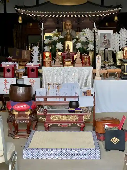 長勝寺の{uncategorized: "未分類", other: "その他", undefined: "問題あり", building: "その他建物", grave: "お墓", sacred_gate: "鳥居", guardian: "狛犬", statue: "像", buddha: "仏像", history: "歴史", nature: "自然", garden: "庭園", animal: "動物", pagoda: "塔", temizu: "手水舎", mountain_gate: "山門・神門", sanctuary: "本殿・本堂", subordinate: "末社・摂社", art: "芸術", scenery: "景色", jizo: "地蔵", ema: "絵馬", goshuin: "御朱印", omikuji: "おみくじ", items: "授与品その他", amulet: "お守り", goshuincho: "御朱印帳", eats: "食事", festival: "お祭り", votive_dance: "神楽", shichigosan: "七五三参", wedding: "結婚式", experience: "体験その他", initially: "初詣", around: "周辺", anti_infection: "感染症対策"}