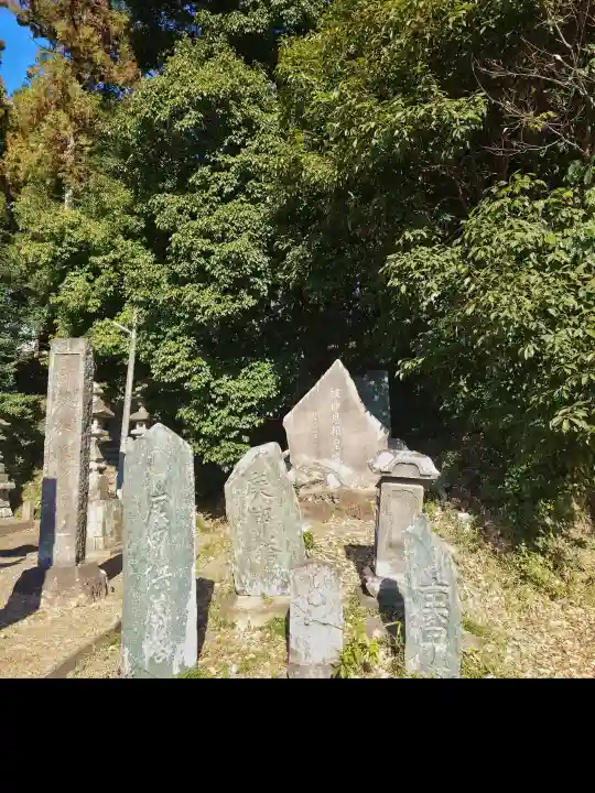 八宮神社(越畑)の{uncategorized: "未分類", other: "その他", undefined: "問題あり", building: "その他建物", grave: "お墓", sacred_gate: "鳥居", guardian: "狛犬", statue: "像", buddha: "仏像", history: "歴史", nature: "自然", garden: "庭園", animal: "動物", pagoda: "塔", temizu: "手水舎", mountain_gate: "山門・神門", sanctuary: "本殿・本堂", subordinate: "末社・摂社", art: "芸術", scenery: "景色", jizo: "地蔵", ema: "絵馬", goshuin: "御朱印", omikuji: "おみくじ", items: "授与品その他", amulet: "お守り", goshuincho: "御朱印帳", eats: "食事", festival: "お祭り", votive_dance: "神楽", shichigosan: "七五三参", wedding: "結婚式", experience: "体験その他", initially: "初詣", around: "周辺", anti_infection: "感染症対策"}