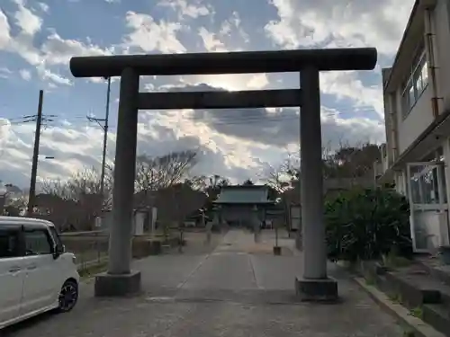 諏訪神社の鳥居