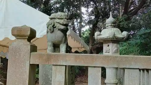 諏訪神社の狛犬