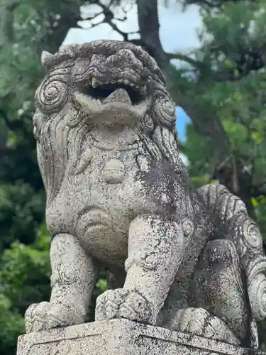 敷地神社（わら天神宮）の狛犬