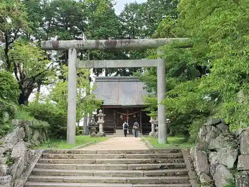 青山神社の鳥居