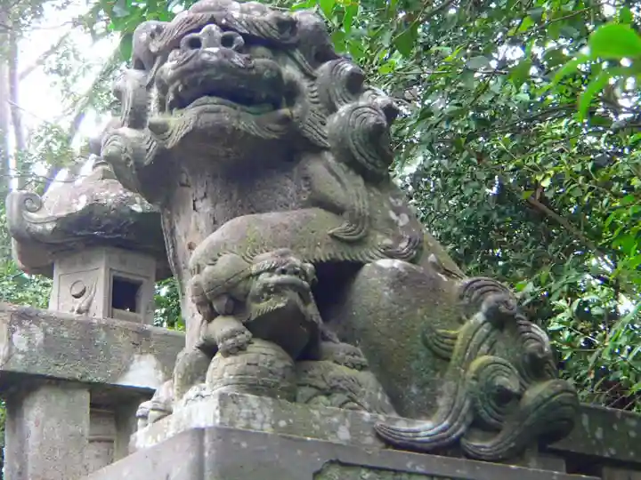 忍 諏訪神社・東照宮 の狛犬