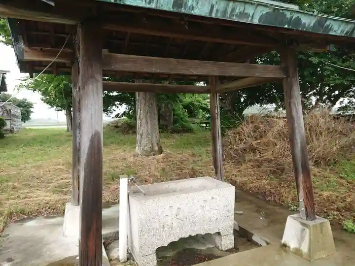 神明神社の手水舎