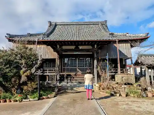 西唱寺の本殿・本堂