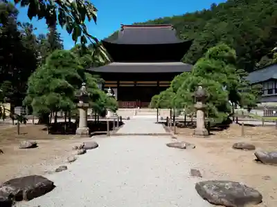 向嶽寺の本殿・本堂